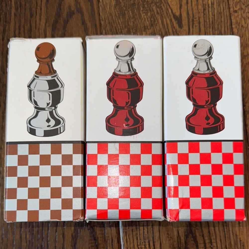 VTG Avon Wild Country & The Pawn II Chess Pieces After Shave